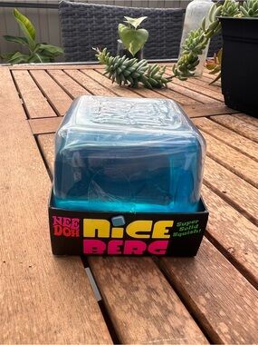 **AUTHENTIC** NeeDoh Nice Berg Blue Squishy Kids Toy